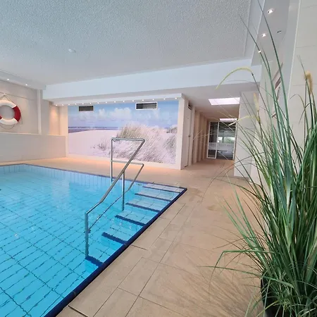 Terrassenhaus, 22 Apartment *