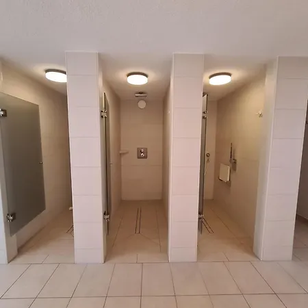 Terrassenhaus, 22 Appartement *